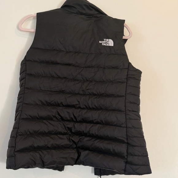 NorthFace Puffest Vest Classic Quilted Insulated Layer - Picture 3 of 3
